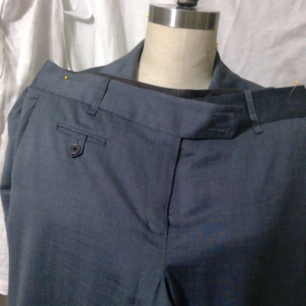 BCBG 2 piece Career Suit with Short sleeves Size M - Picture 8 of 16